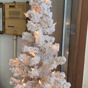 Cotton lighted 4ft Christmas tree.